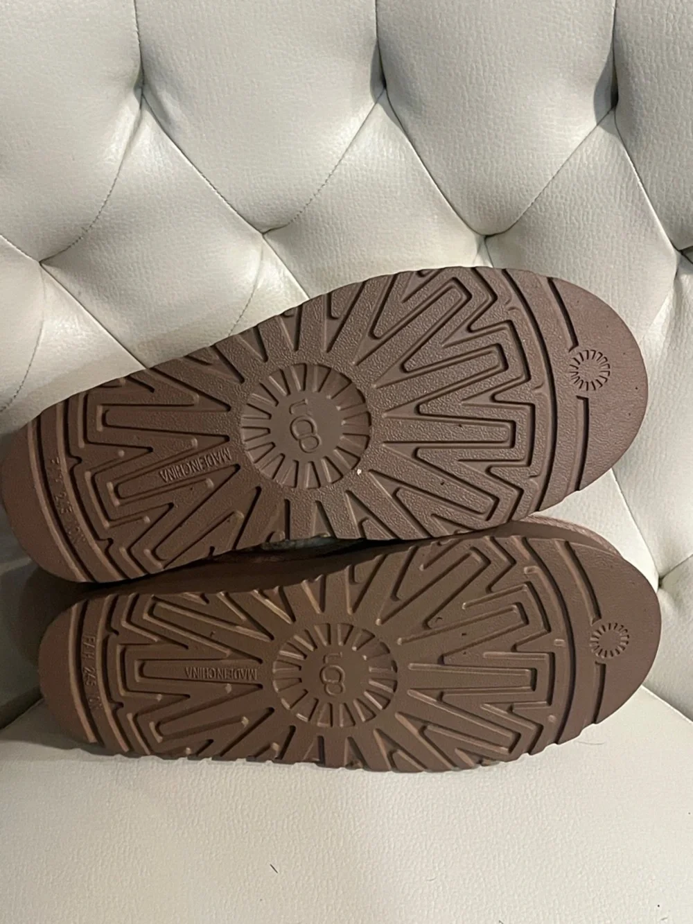 Teddy Plush faux Sherpa Platform- slides Beige Brown Sole Size 7/7.5 - Picture 8 of 8
